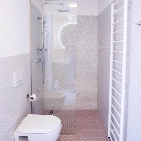 Old Town Flat With Private Patio Apartment