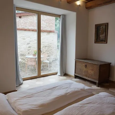 Apartment Old Town Flat With Private Patio *