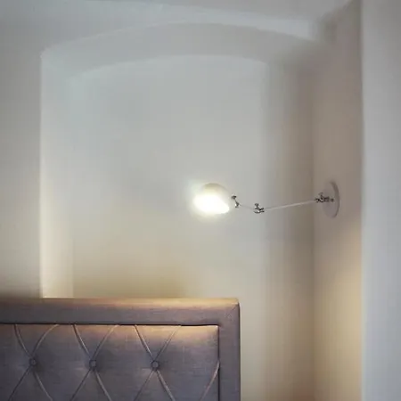 Old Town Flat With Private Patio *