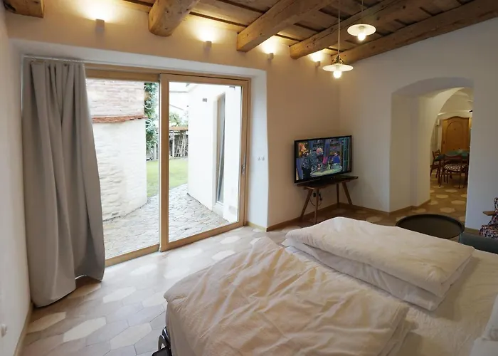 Old Town Flat With Private Patio * Kutna Hora