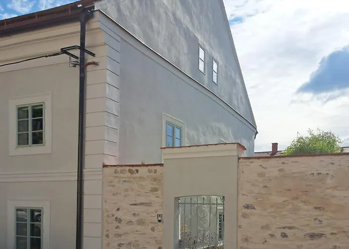 Old Town Flat With Private Patio Apartment