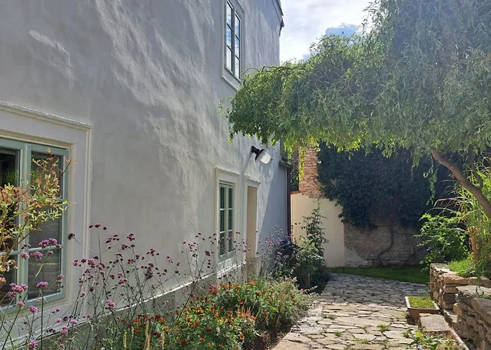 Old Town Flat With Private Patio * Kutna Hora